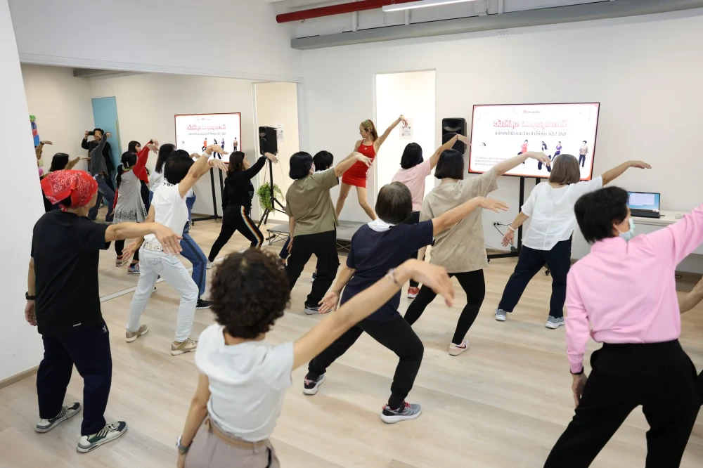 Dance to the Beat, Never Stop for Good Health: Jaymart Senior So Smart in collaboration with Huawei and Young Happy