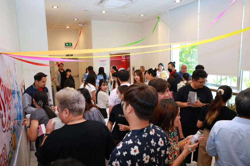 สงกรานต์สุขสำราญ เบิกบานใจ